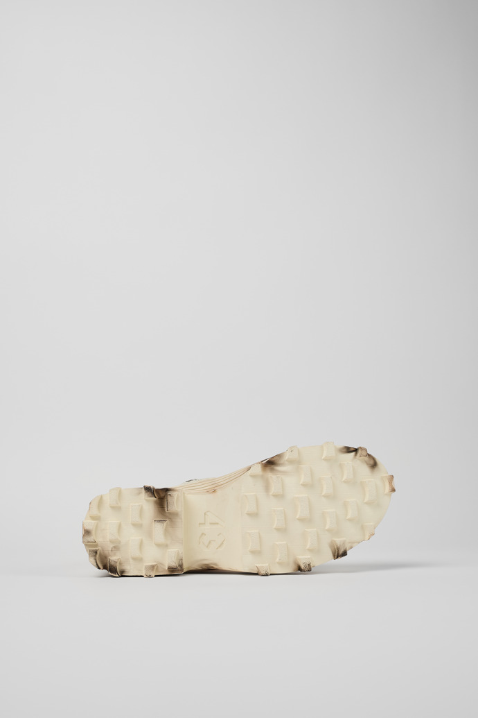 The soles of Traktori x Ivana Vladislava #6 Customized white leather boots
