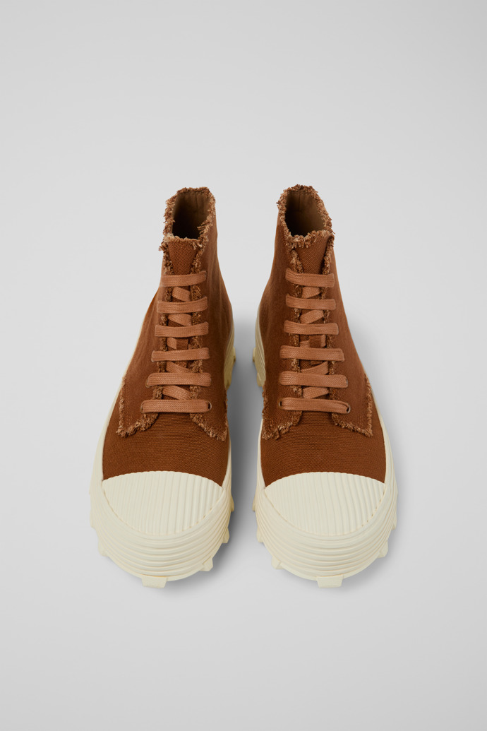 Overhead view of TRAKTORI Terracotta TENCEL™ Boots