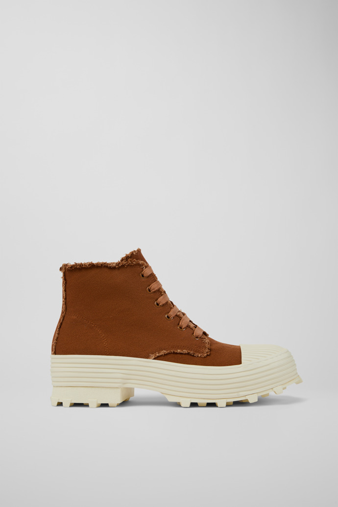 Side view of TRAKTORI Terracotta TENCEL™ Boots
