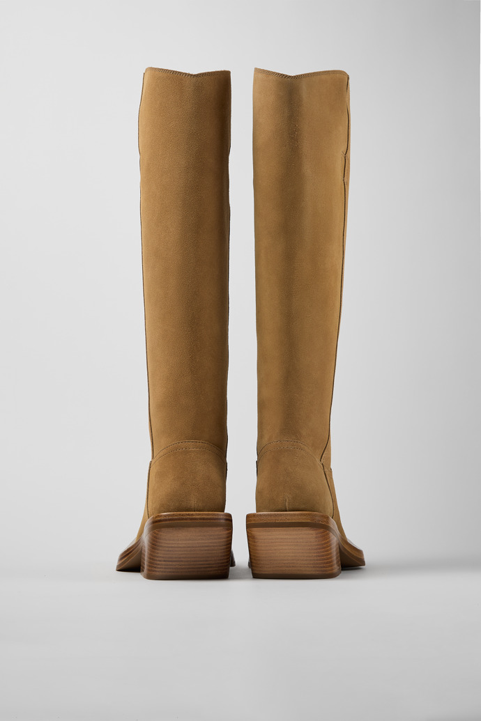 Back view of QUETAL BROWN