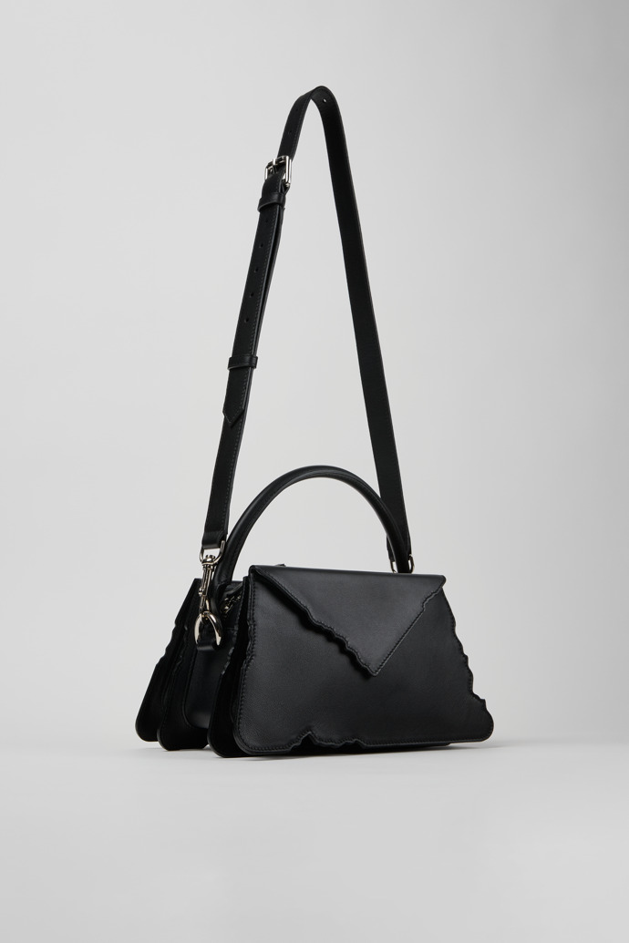 CAMPERLAB BAGS Bolso negro de piel tipo acordeón para el hombro
