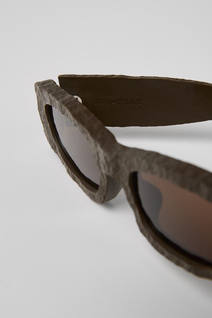 Close-up view of HIRMU Sunglasses Brown HIRMU Acetate Sunglasses