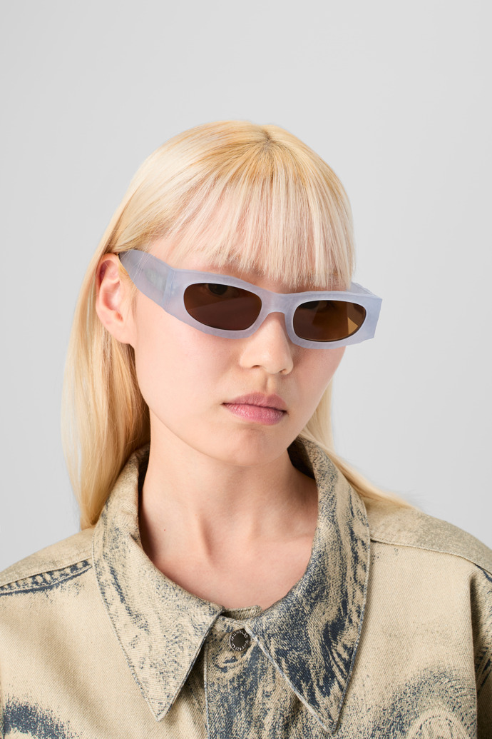 CAMPERLAB SUNGLASSES Hellgraue Sonnenbrille HIRMU aus Acetat