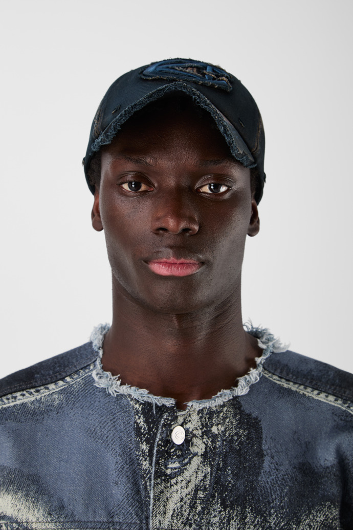 DISTORTED WASHED SPRAYED CAP BLUE