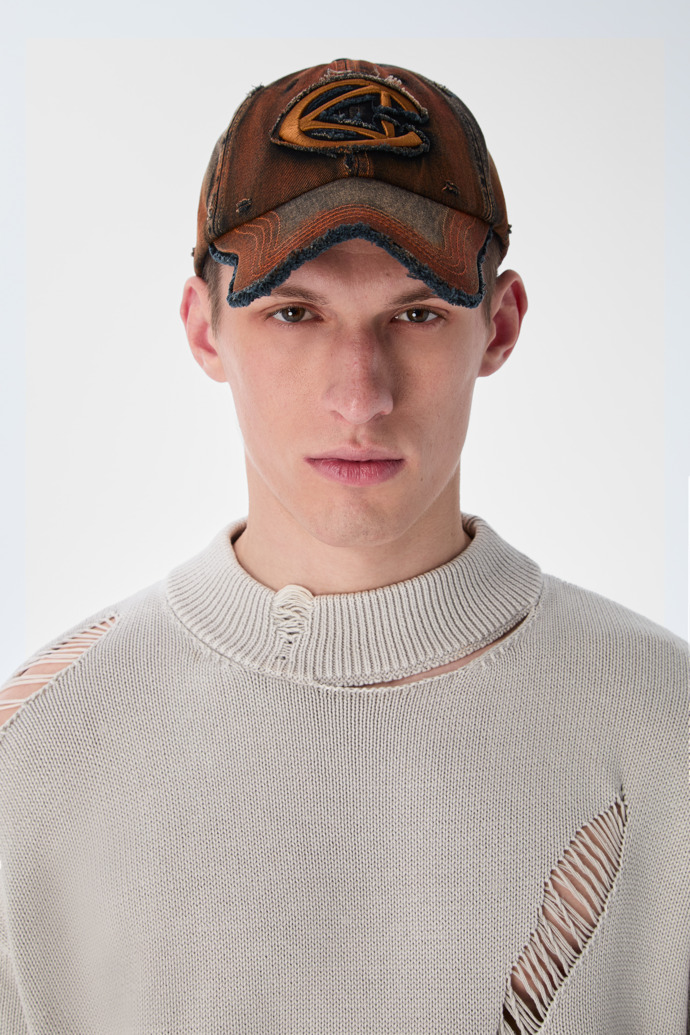 DISTORTED WASHED SPRAYED CAP BEIGE