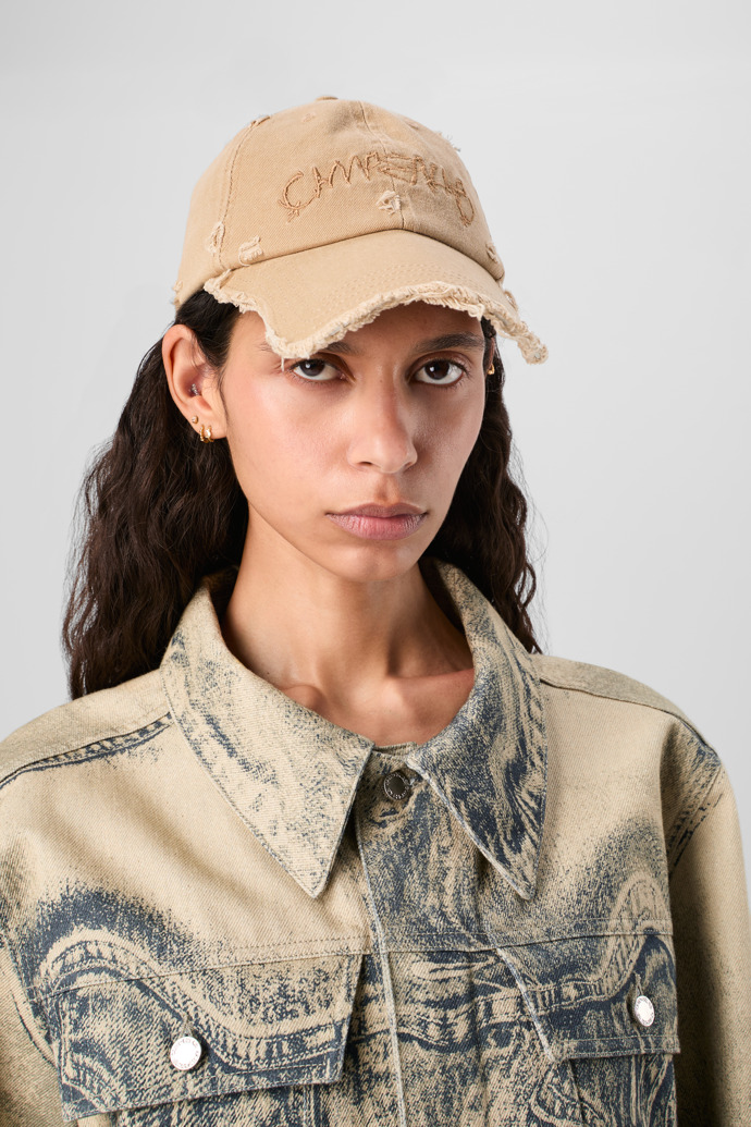 CAMPERLAB CAP Verwaschene Kappe in Beige mit Verzerrungseffekt