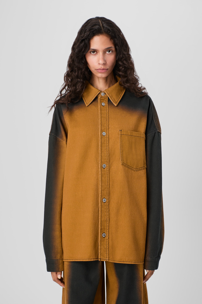 CAMPERLAB DENIM Camisa de tela vaquera terracota con estampado de efecto espray
