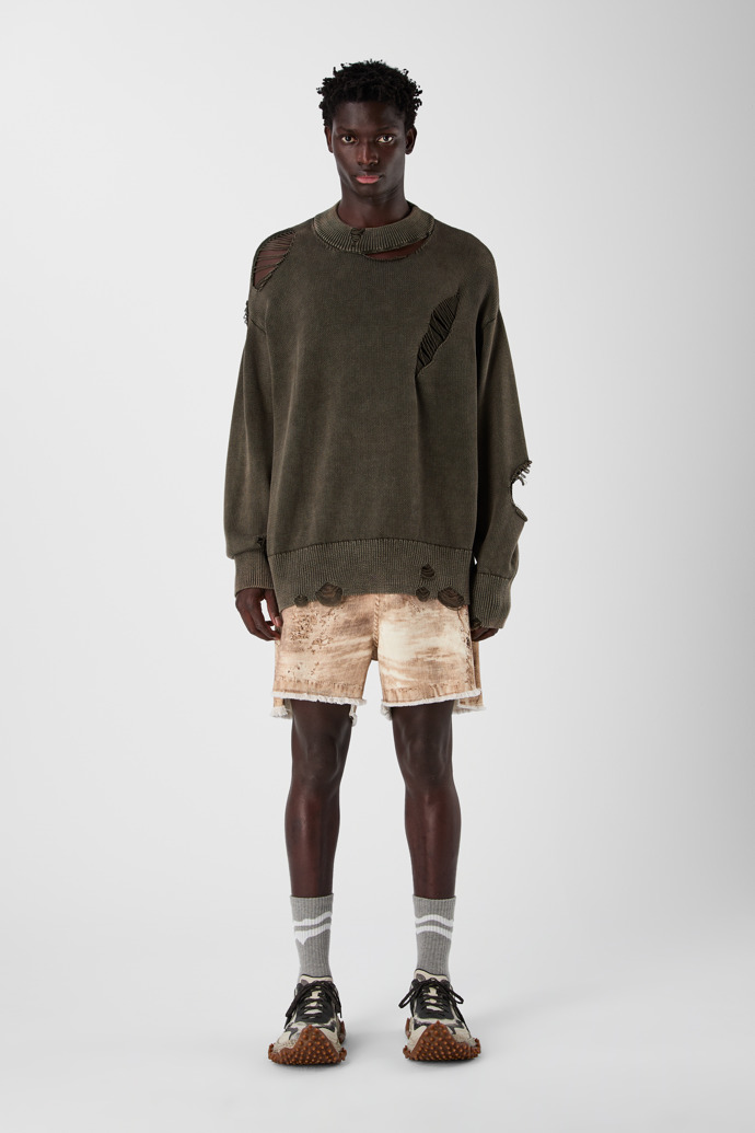 DISTRESSED KINT CUT-OUT CREWNECK FADED BLACK