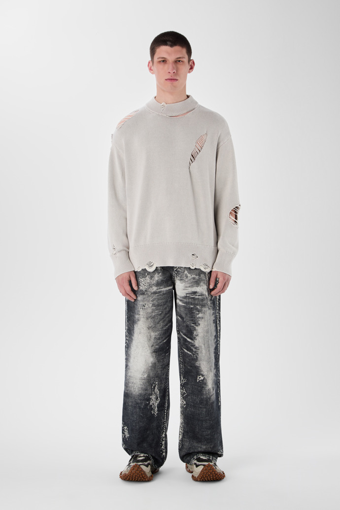 DISTRESSED KINT CUT-OUT CREWNECK LIGHT Gray