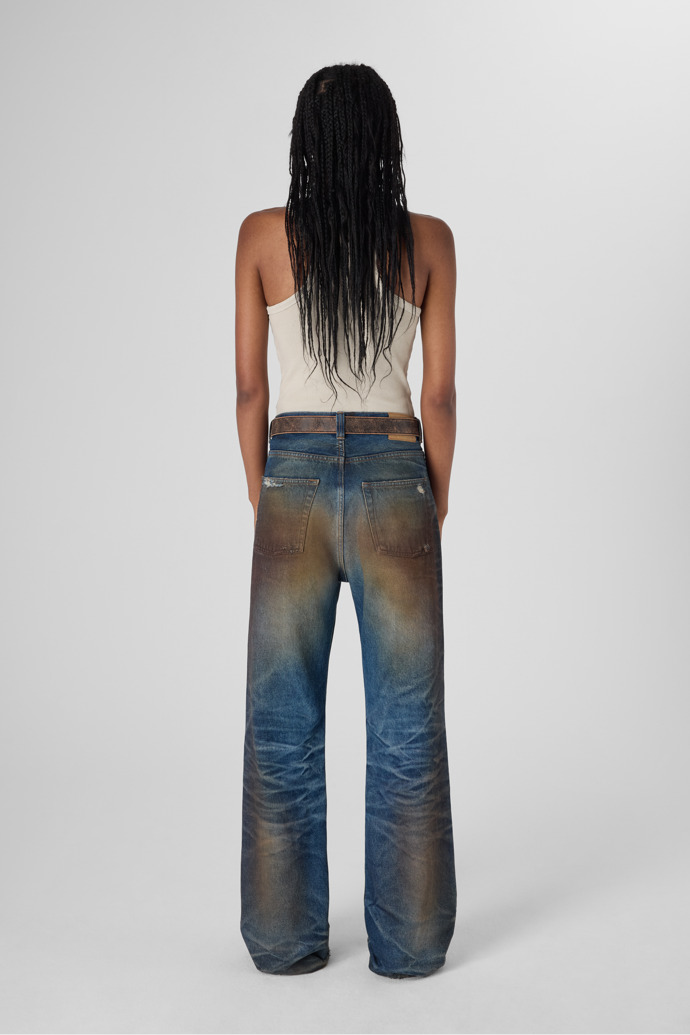 WASHED FLARED JEANS