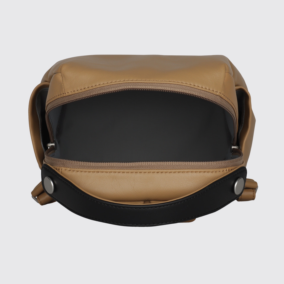 Deseo Deseo DAYPACK 詳細画像_フロント