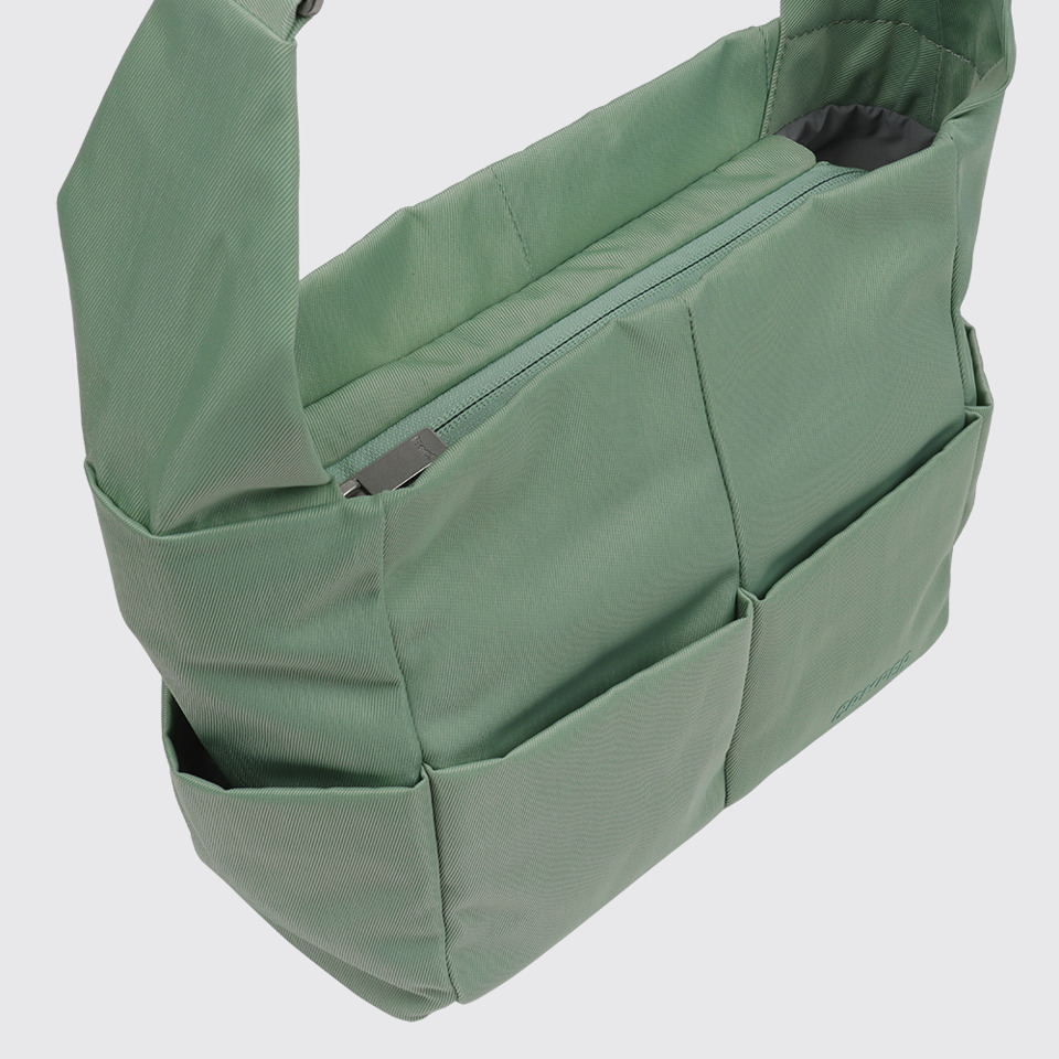 The sole of Tia Tia SHOULDER BAG