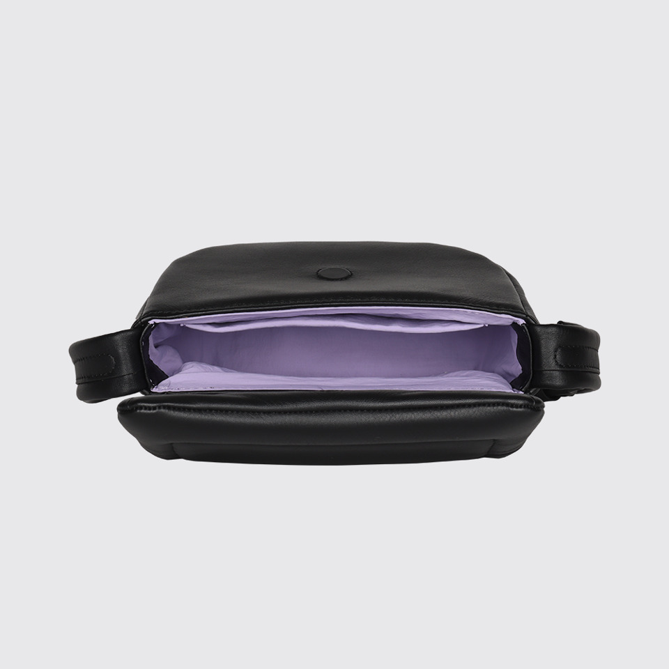 Overhead view of Redondo Redondo SHOULDER BAG