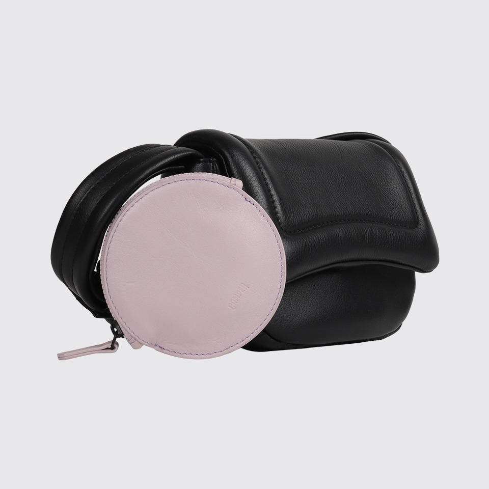 Front view of Redondo Redondo SHOULDER BAG