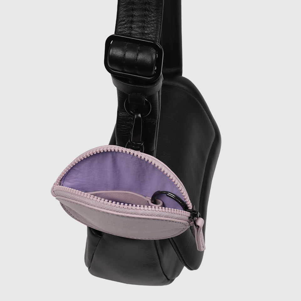 The sole of Redondo Redondo SHOULDER BAG