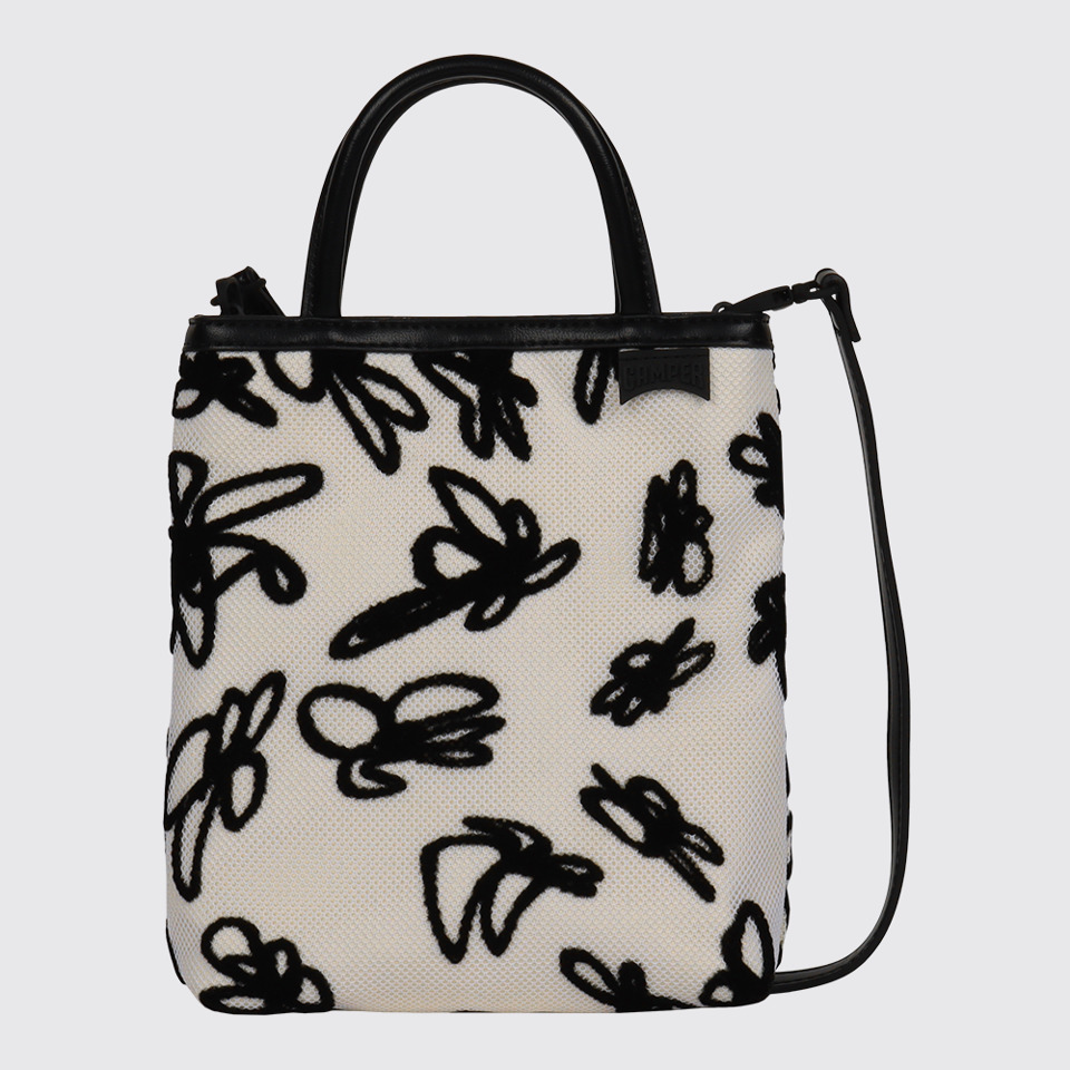 Side view of Amapola Amapola SHOULDER BAG