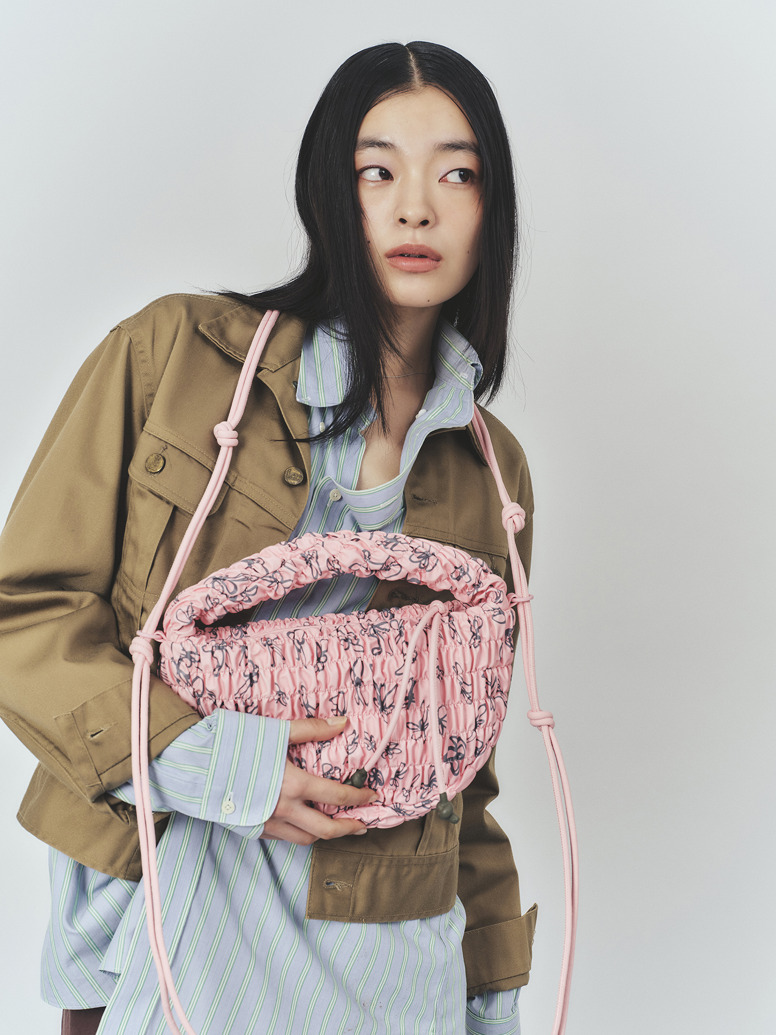 Ramo Ramo SHOULDER BAG着用画像