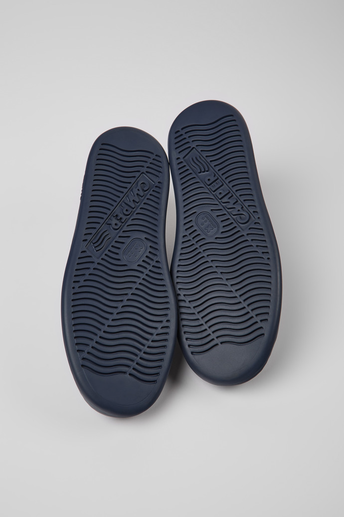 The soles of Runner Dark blue sneaker for men