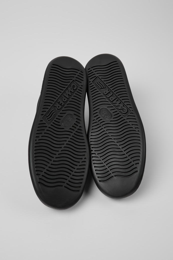 The soles of Runner Black sneaker for men