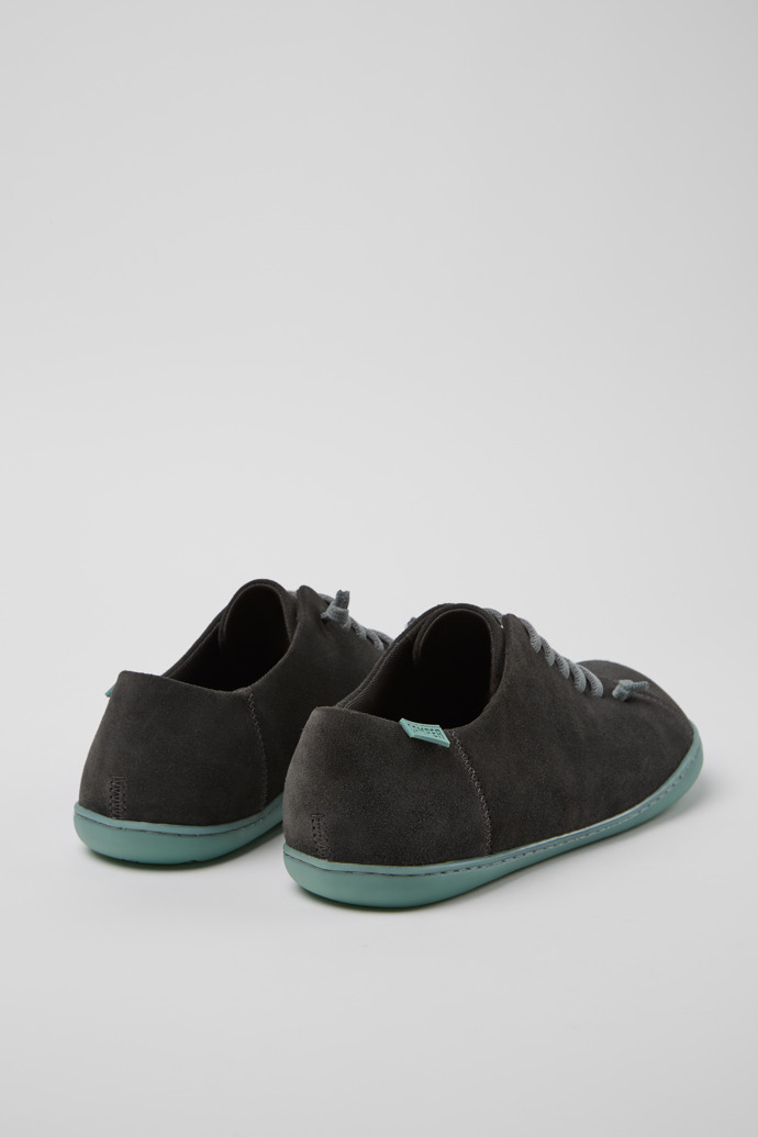 Peu Chaussures en nubuck gris pour homme.