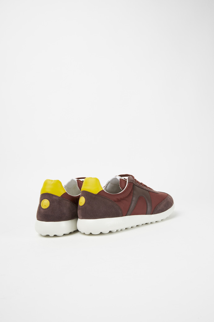 Back view of Pelotas XLite Burgundy sneakers for men