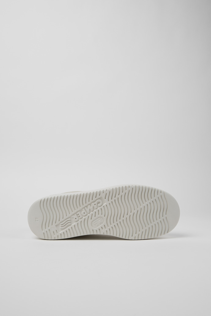 The soles of Twins Multicolor Non-Dyed Leather Sneakers for Men.