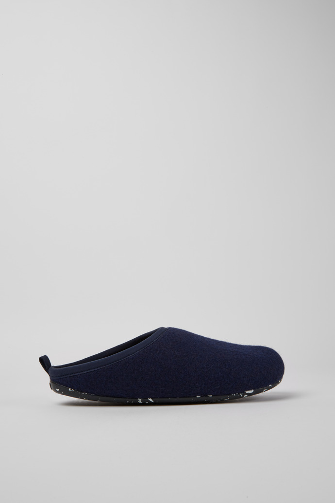 Side view of Wabi Dark blue wool men’s slippers