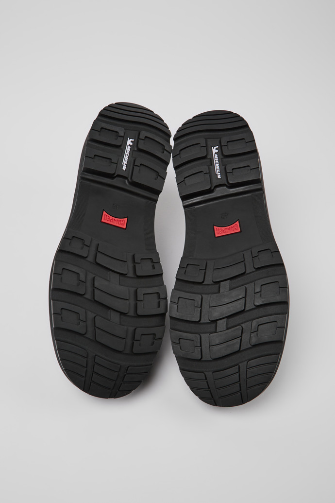The soles of Brutus Trek Black leather shoes for men
