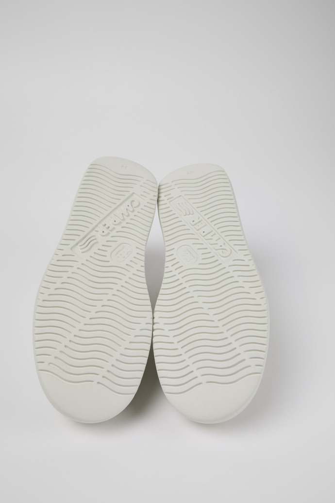 The soles of Runner K21 White non-dyed leather sneakers for men