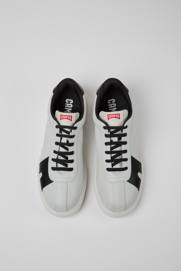 Runner K21 MIRUM® Sneakers blancas y negras para hombre