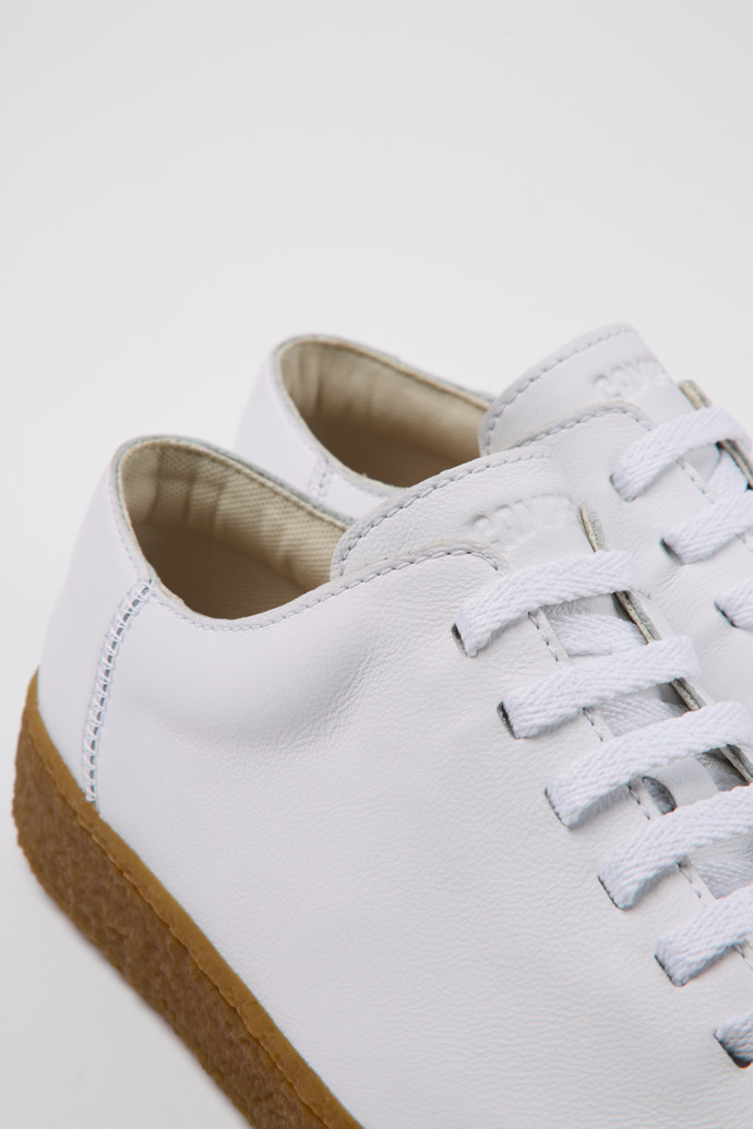 Close-up view of Peu Terreno White leather shoes for men