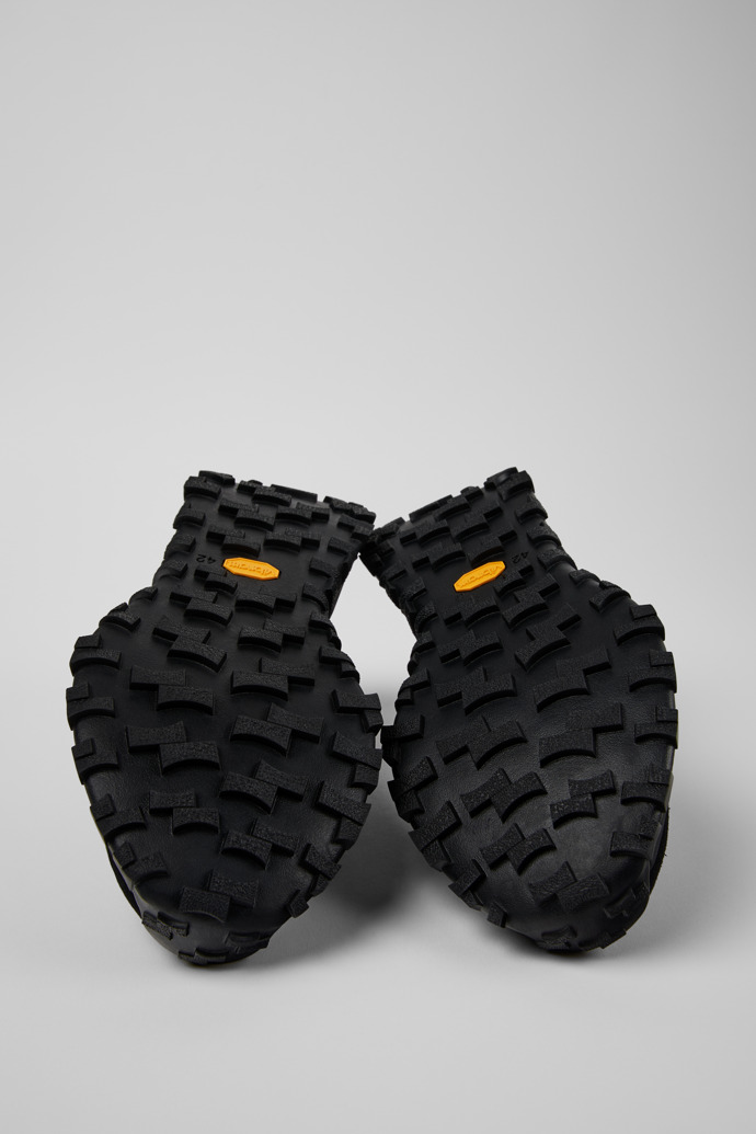 The soles of Drift Trail VIBRAM Black textile and nubuck sneakers for men