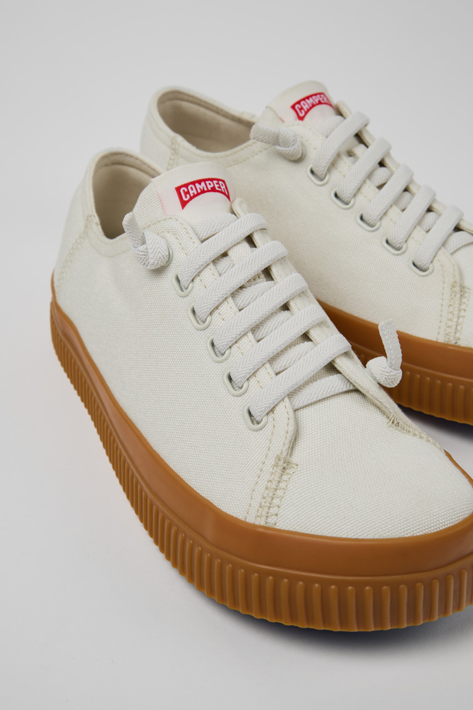 Close-up view of Peu Roda White TENCEL™ Lyocell Men's Sneakers.