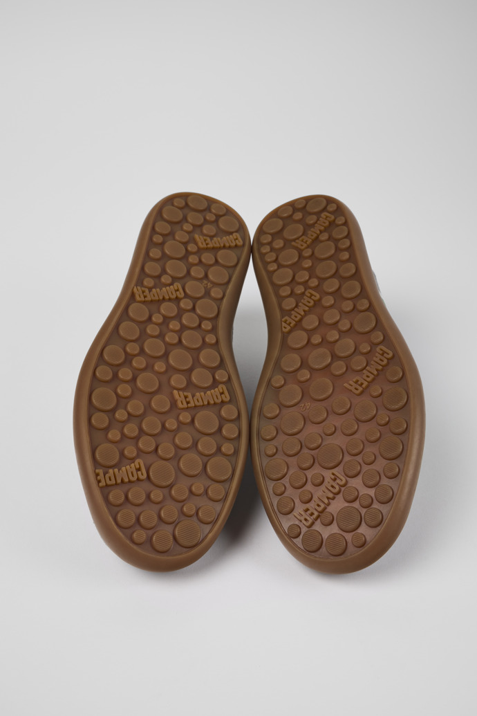 The soles of Pelotas Soller Gray Nubuck/Leather Sneaker for Men