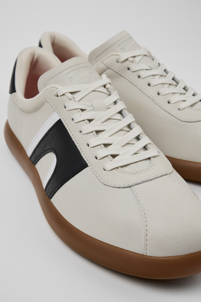 Close-up view of Pelotas Soller Multicolor Leather Men's Sneaker.