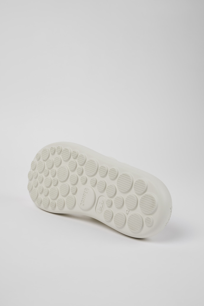 The soles of Pelotas Flota White Leather Flip-Flop for Men
