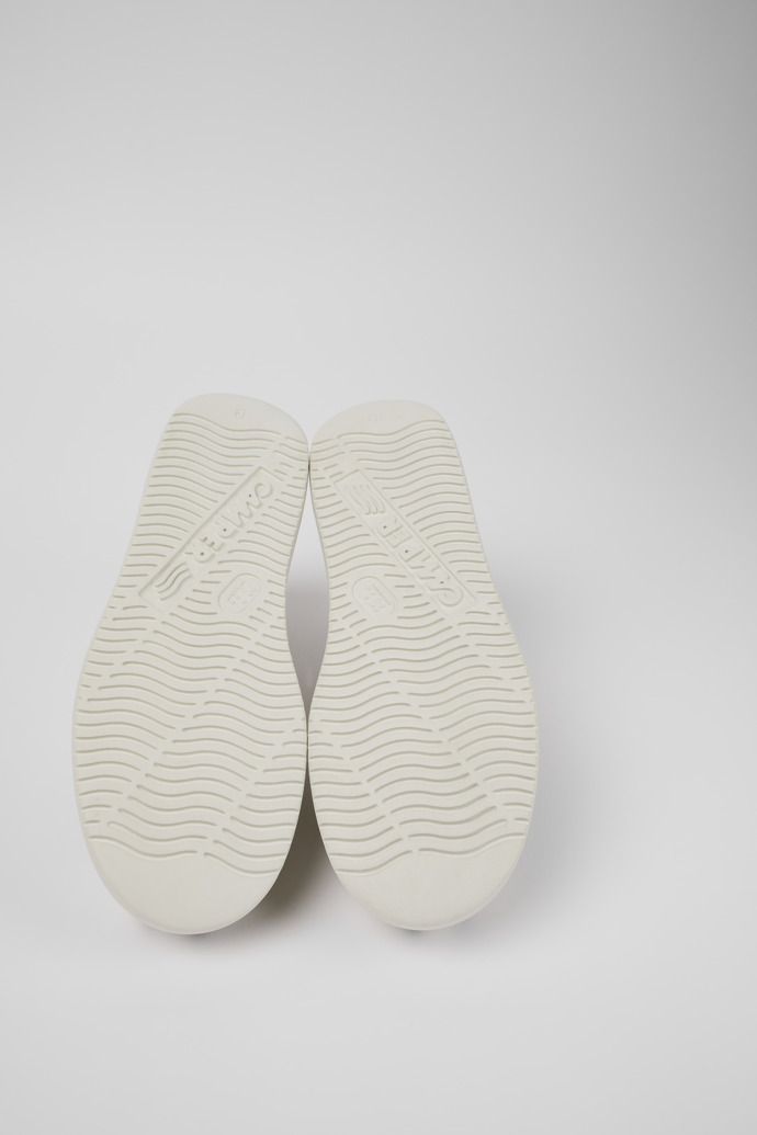 The soles of Runner K21 White Textile Sneaker for Men