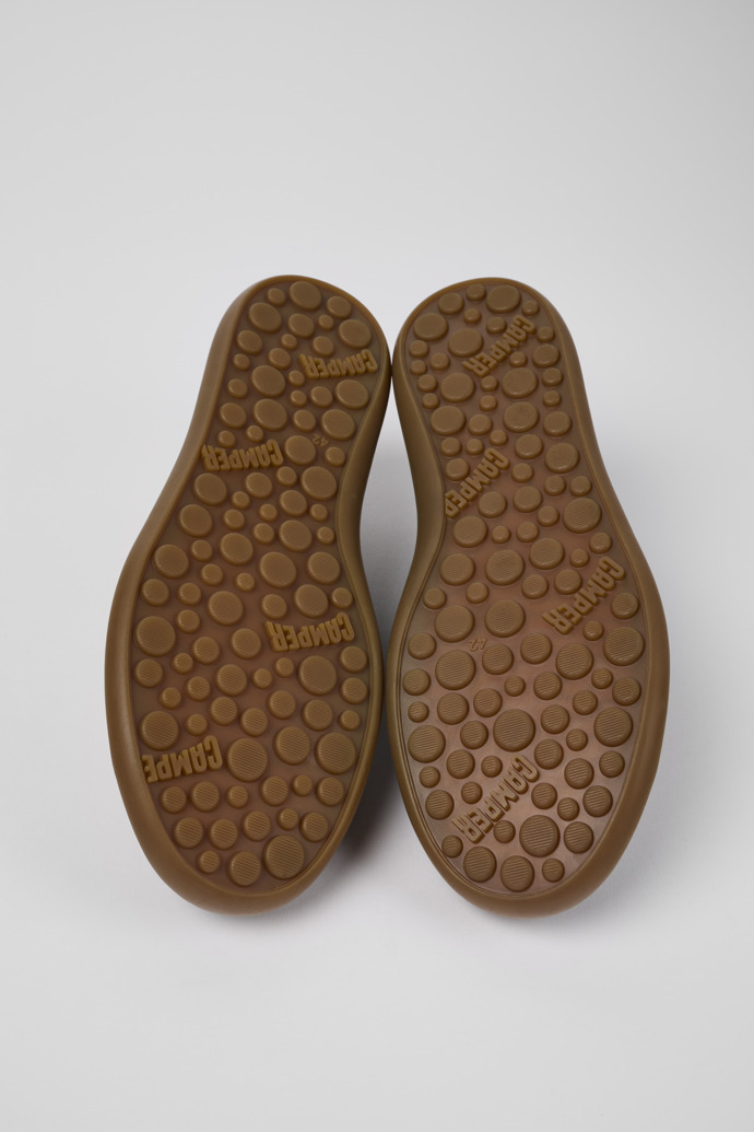 The soles of Pelotas Soller Gray Nubuck/Leather Sneaker for Men