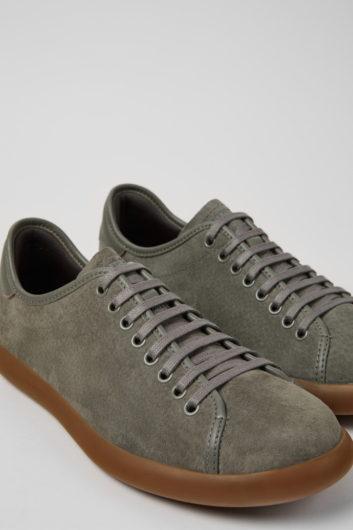 Close-up view of Pelotas Soller Gray Nubuck and Leather Sneakers for Men.