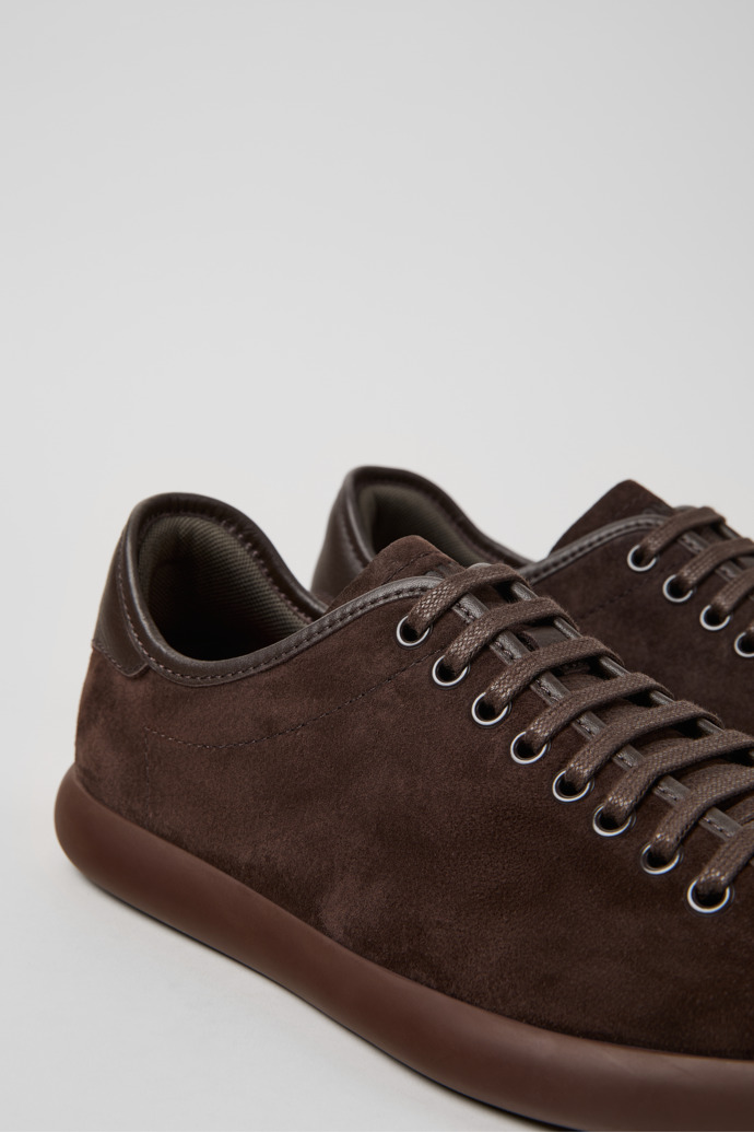 Close-up view of Pelotas Soller Brown Nubuck and Leather Sneakers for Men.
