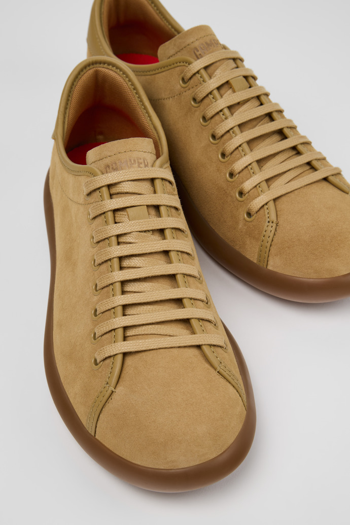 Close-up view of Pelotas Soller Brown Nubuck and Leather Sneakers for Men.