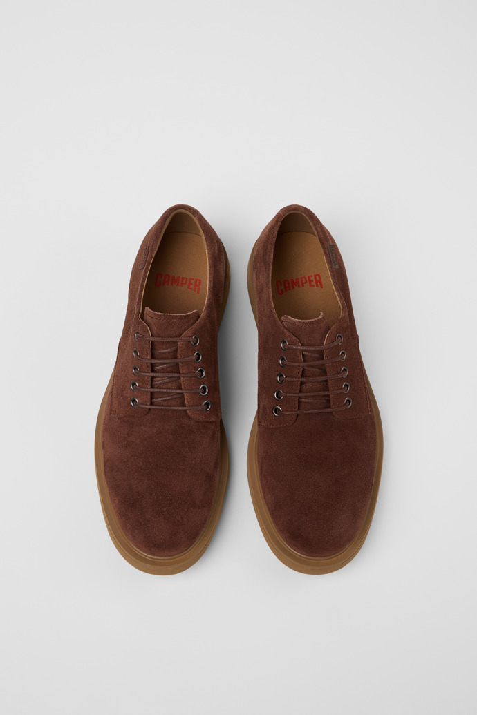 Norman Zapatos marrones afelpados para hombre.