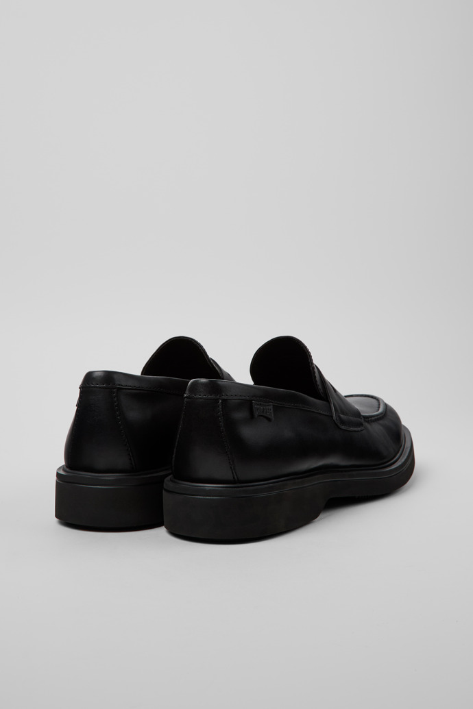 Norman Sapatos em couro preto para homem.