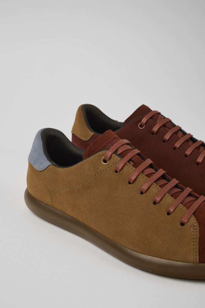 Twins Baskets en nubuck rouge et marron pour homme