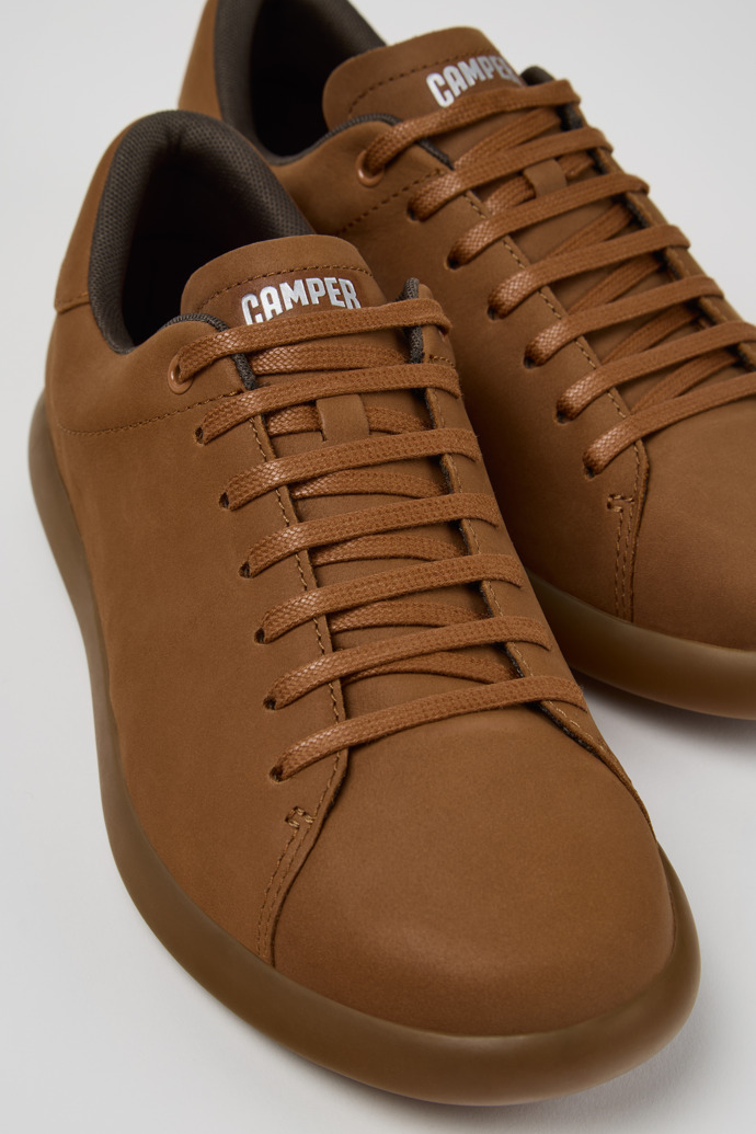 Pelotas Soller Sneakers marrones de nobuk para hombre.