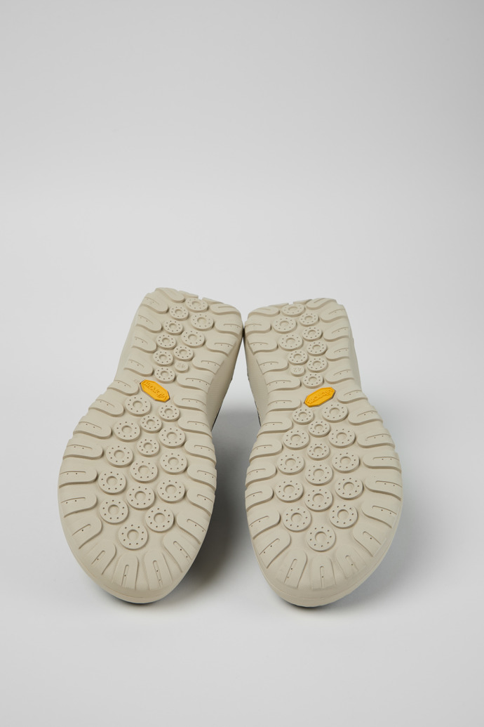 Peu Serra Czarne sneakersy z recyklingowanego PET Dla mężczyzn.