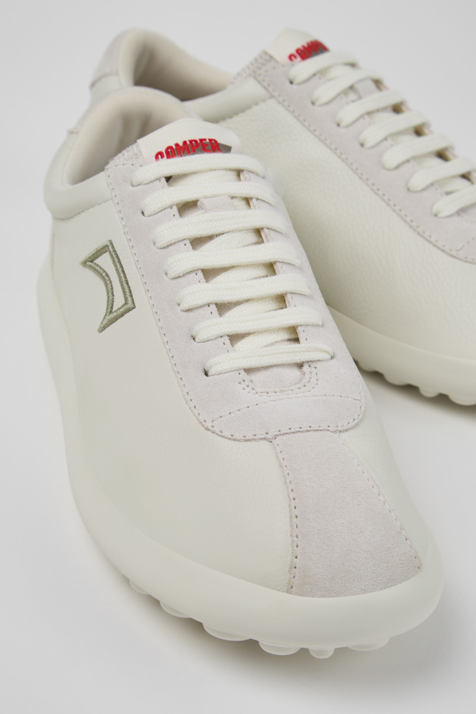 Pelotas XLF Sneakers blancas de piel y nobuk para hombre.
