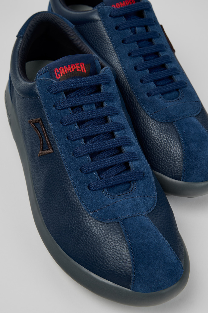 Pelotas XLF Blauer Herrensneaker aus Leder und Nubukleder.