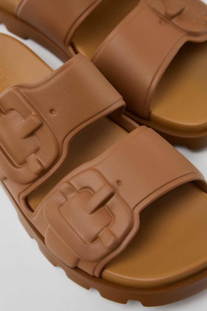 มุมมองระยะใกล้ของ Brutus Sandal Brown Synthetic Sandals for Men.