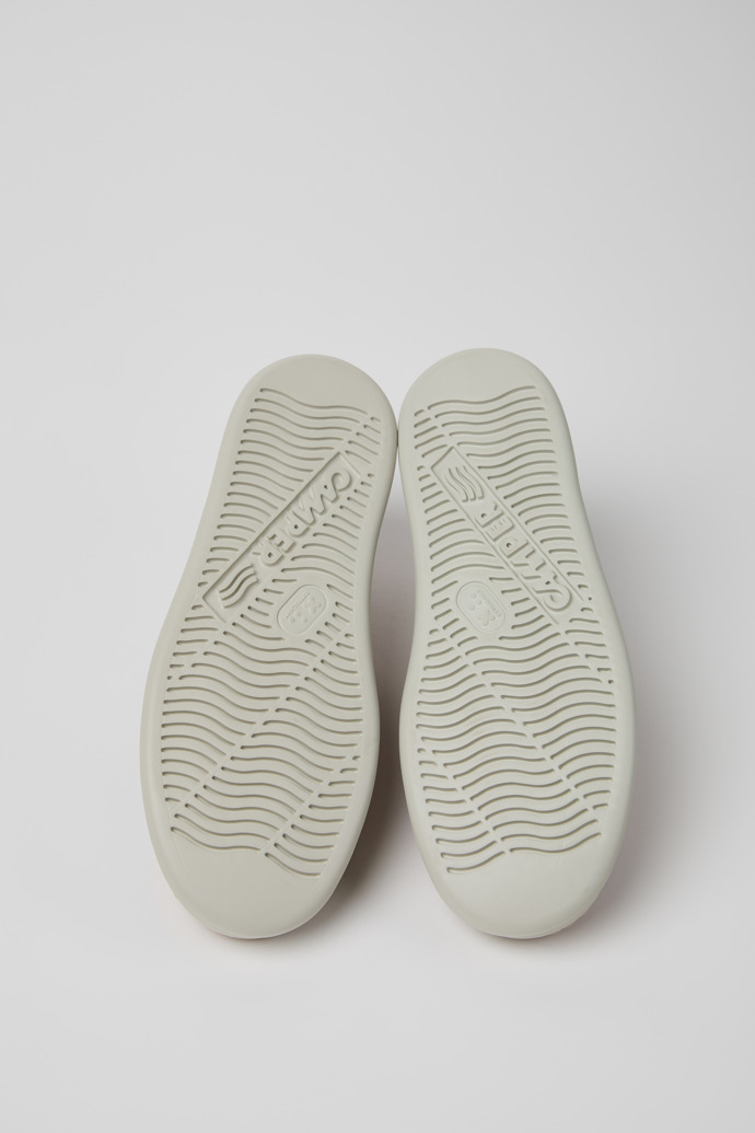 The soles of Runner Brown Leather and Nubuck Sneakers for Men.